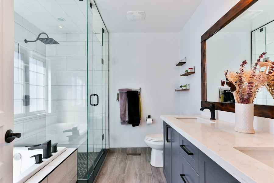 Clean bathroom fixtures